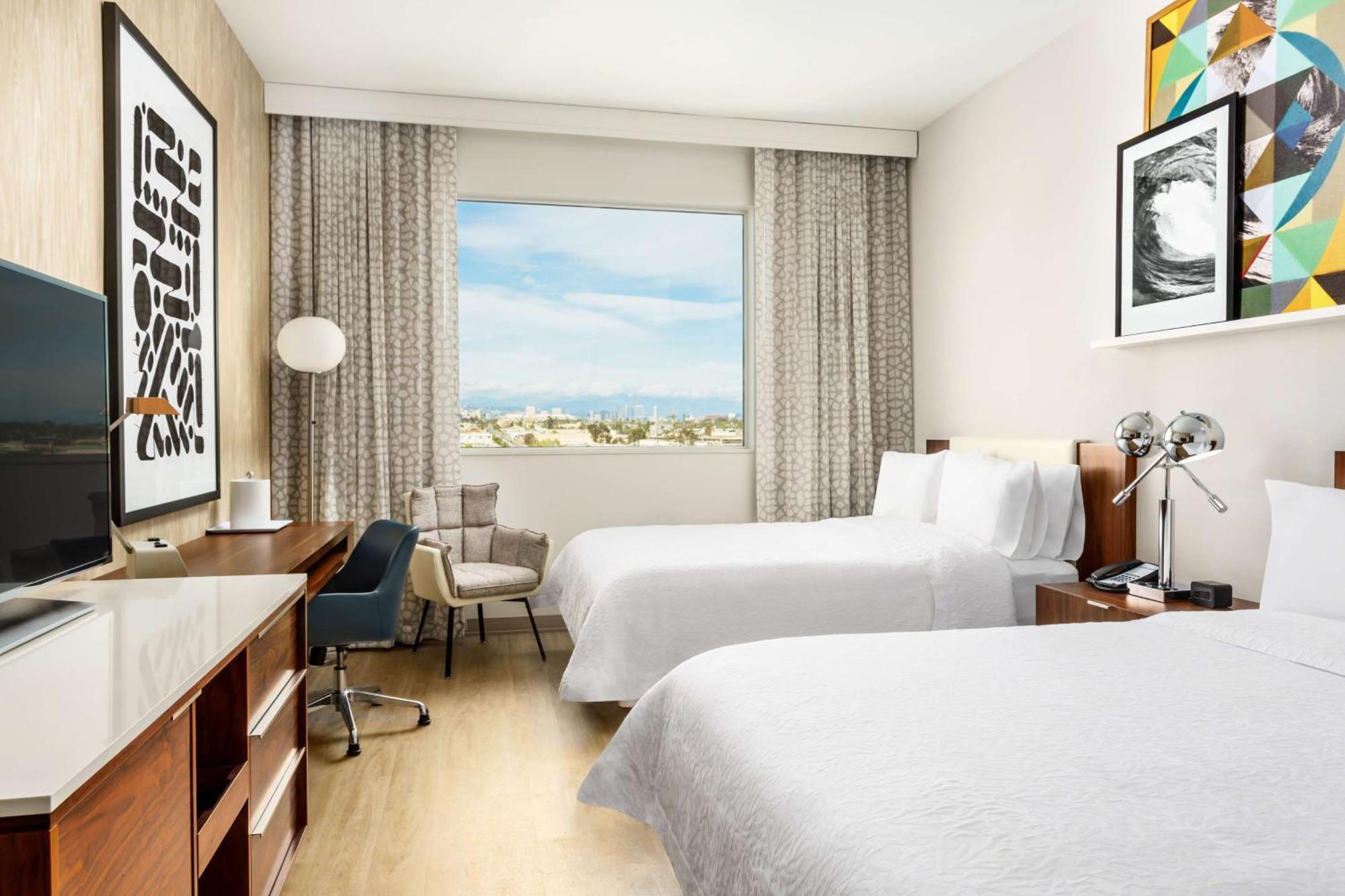 Hampton Inn & Suites Santa Monica Exterior photo